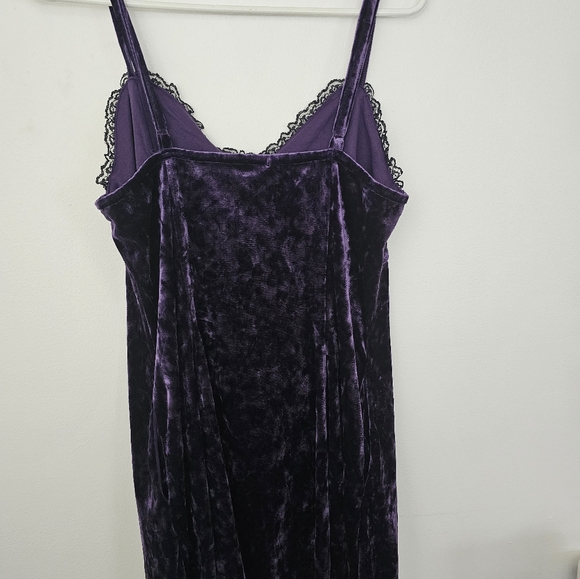 Juniors Large Purple Velvet Dress - Picture 3 of 5